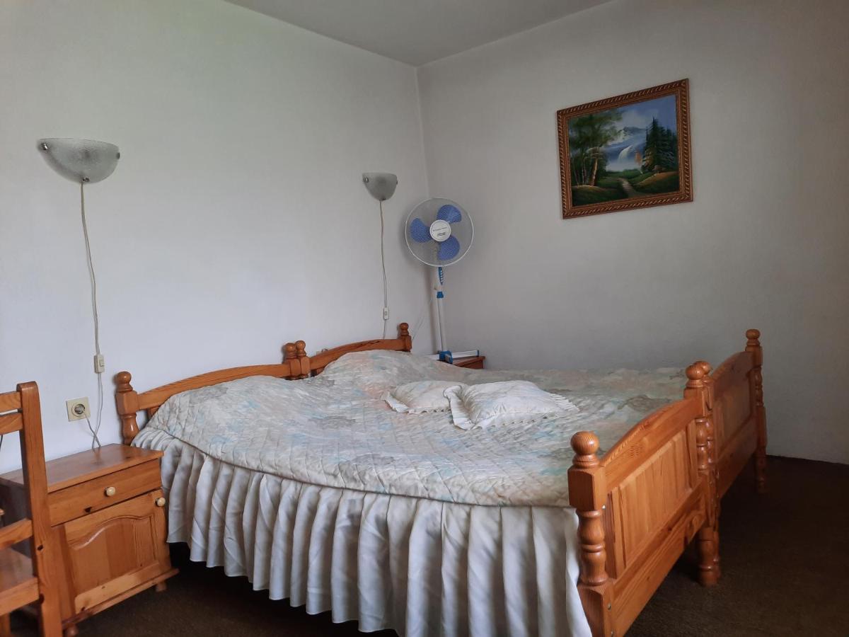 Guest House Zodiac Samokov Exterior foto